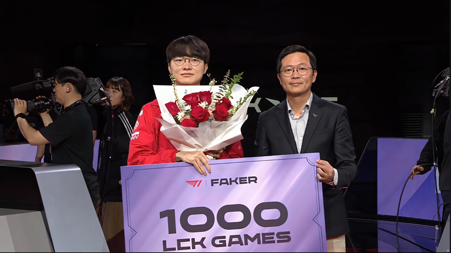 Faker意外战胜阿森纳，晋级下一阶段引爆全场！