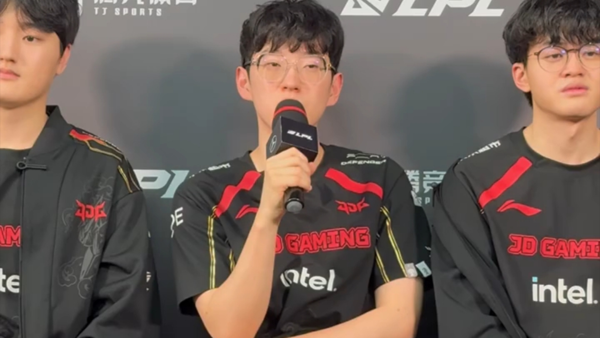 九游娱乐-Scout连续十五场比赛得分超过表现优异，尤文图斯不断突破！赢得满堂喝彩-九游娱乐